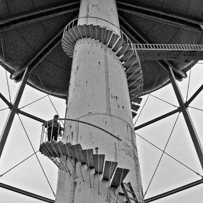perelmantower_-_greyscale_-_12