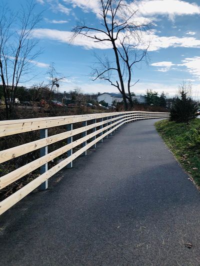 chalfant_member_2021_fence_along_path
